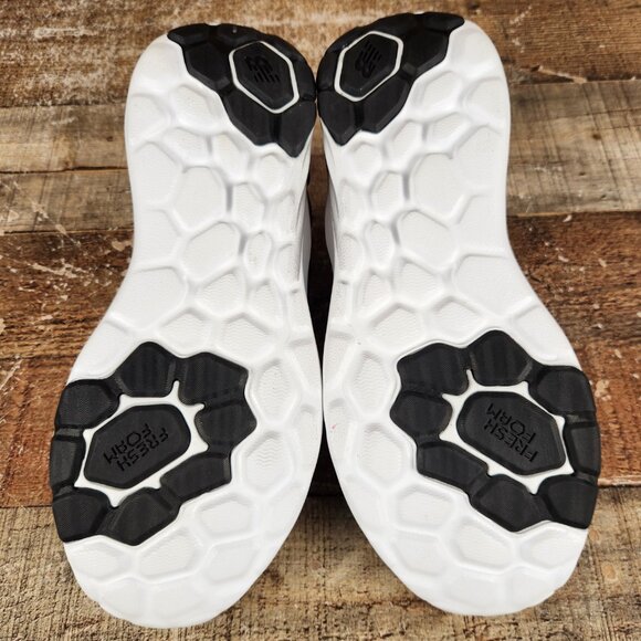 New Balance Fresh Foam ROAV v2 Women Sz 8 D Wide Black Leopard Print Athletic - Picture 8 of 10